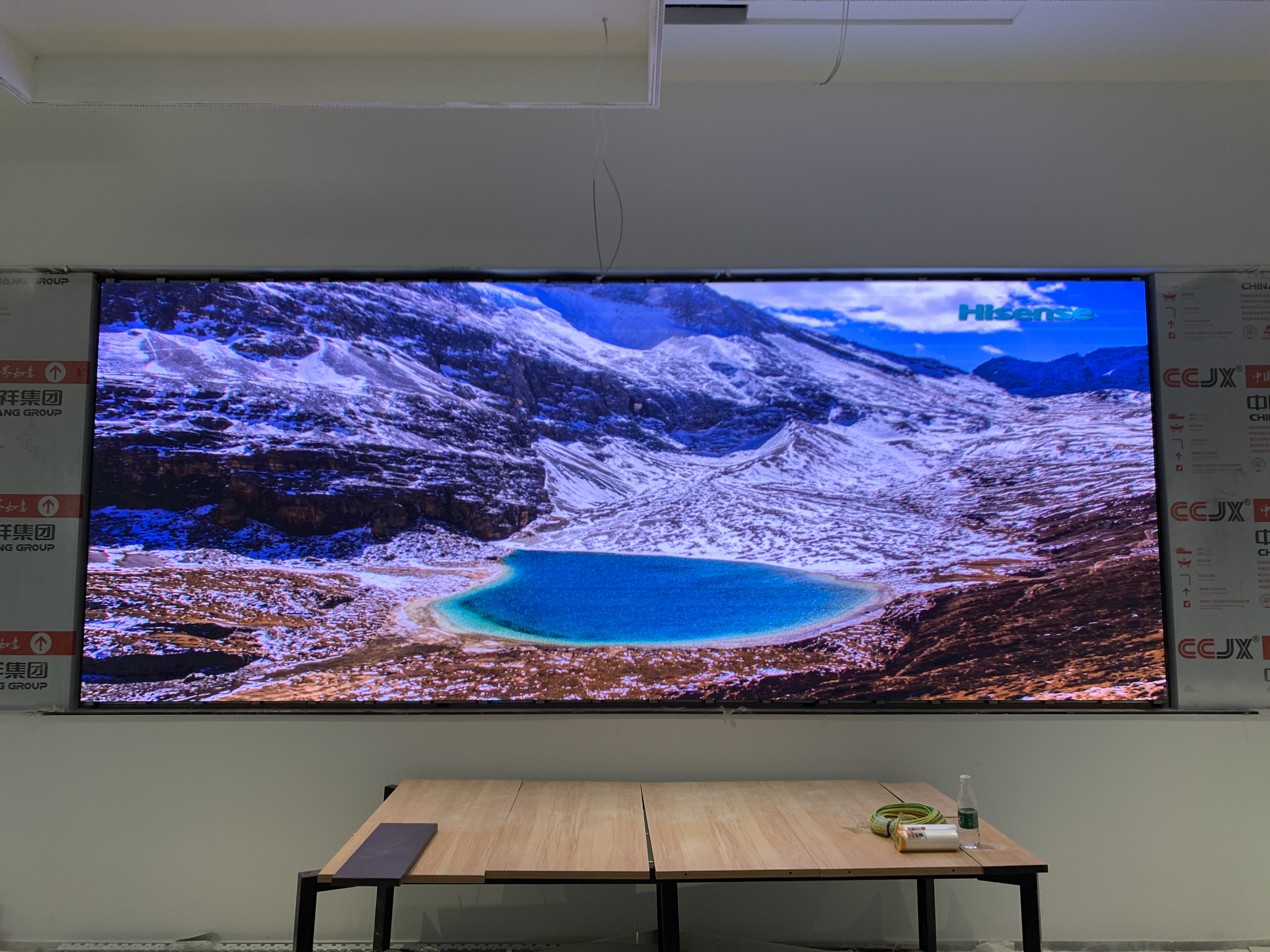 日常維護(hù)中，如何快速定位和修復(fù)顯示屏的局部壞點(diǎn)、花屏問(wèn)題？